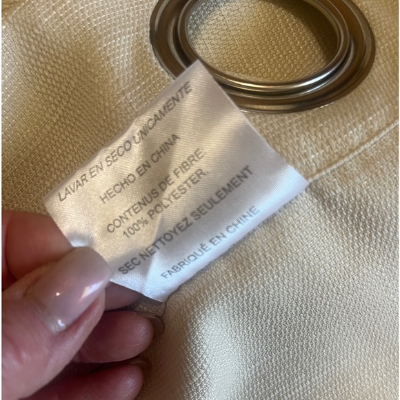 🪻🤍Set Of 2 Grommet top Curtain panels Light  beige/ tan color - Picture 6 of 8